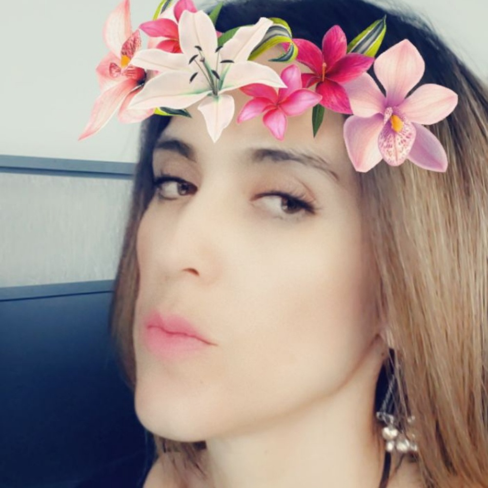 Meet your Posher, Bee